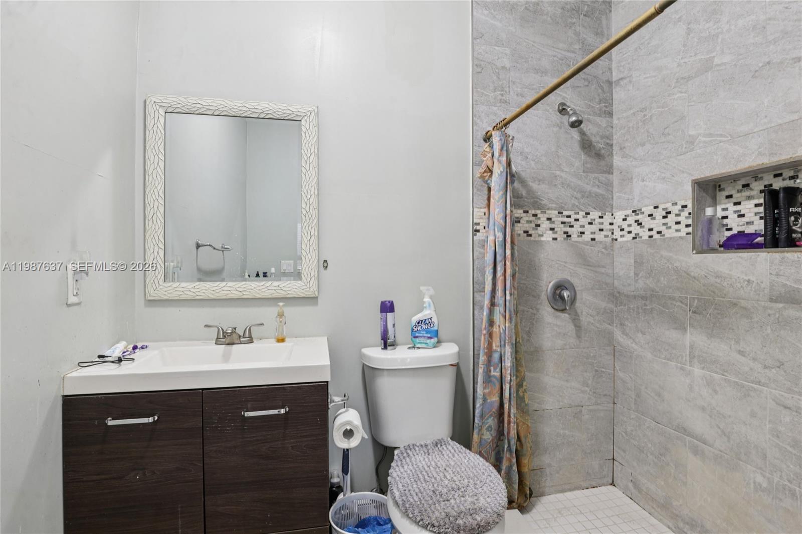 RICHLAND HEIGHTS - Residential