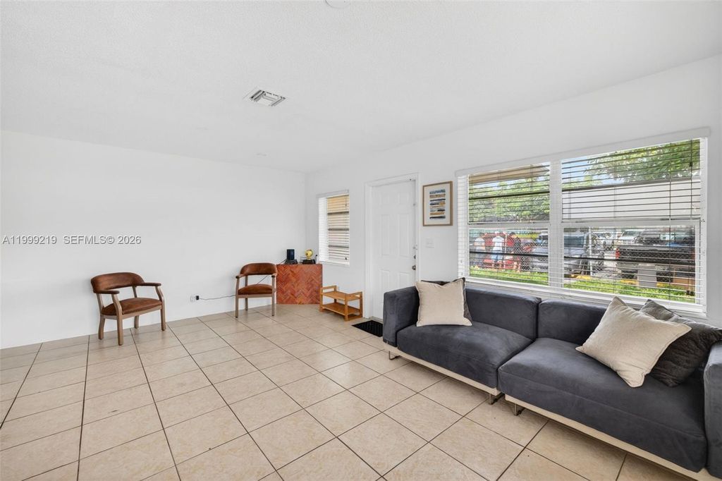 Photo of 1619-1621 NW 8th Ave, Fort Lauderdale, FL 33311 (MLS # A11999219)