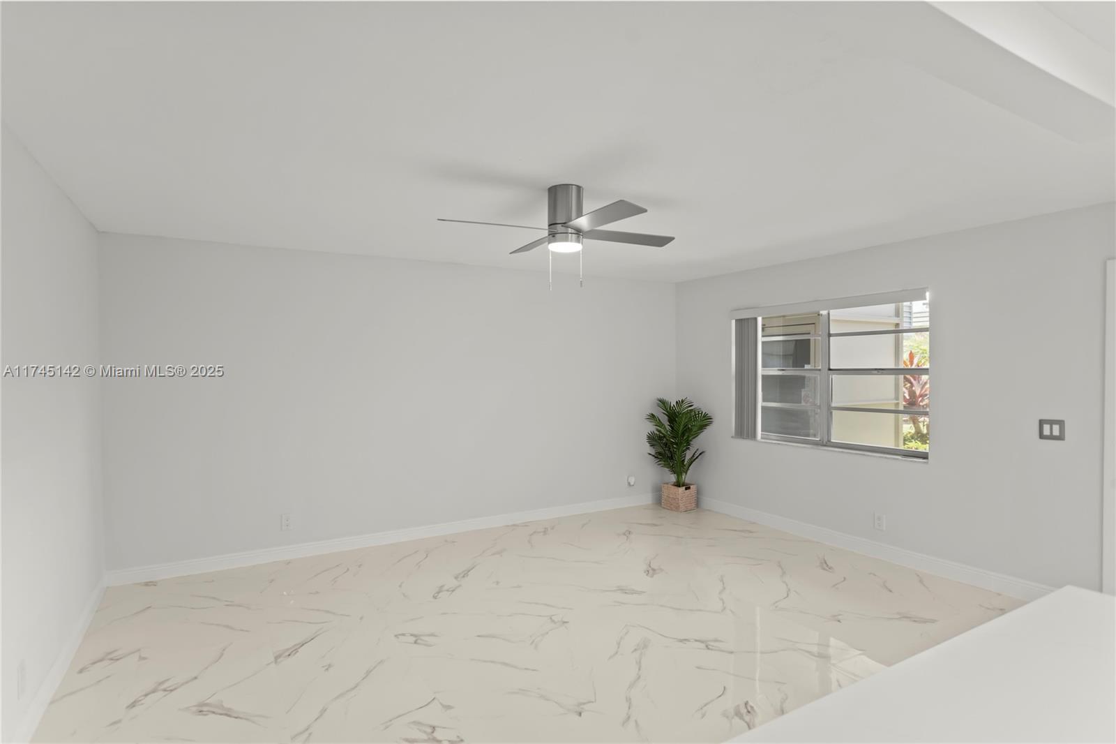 KINGS POINT FLANDERS COND - Residential