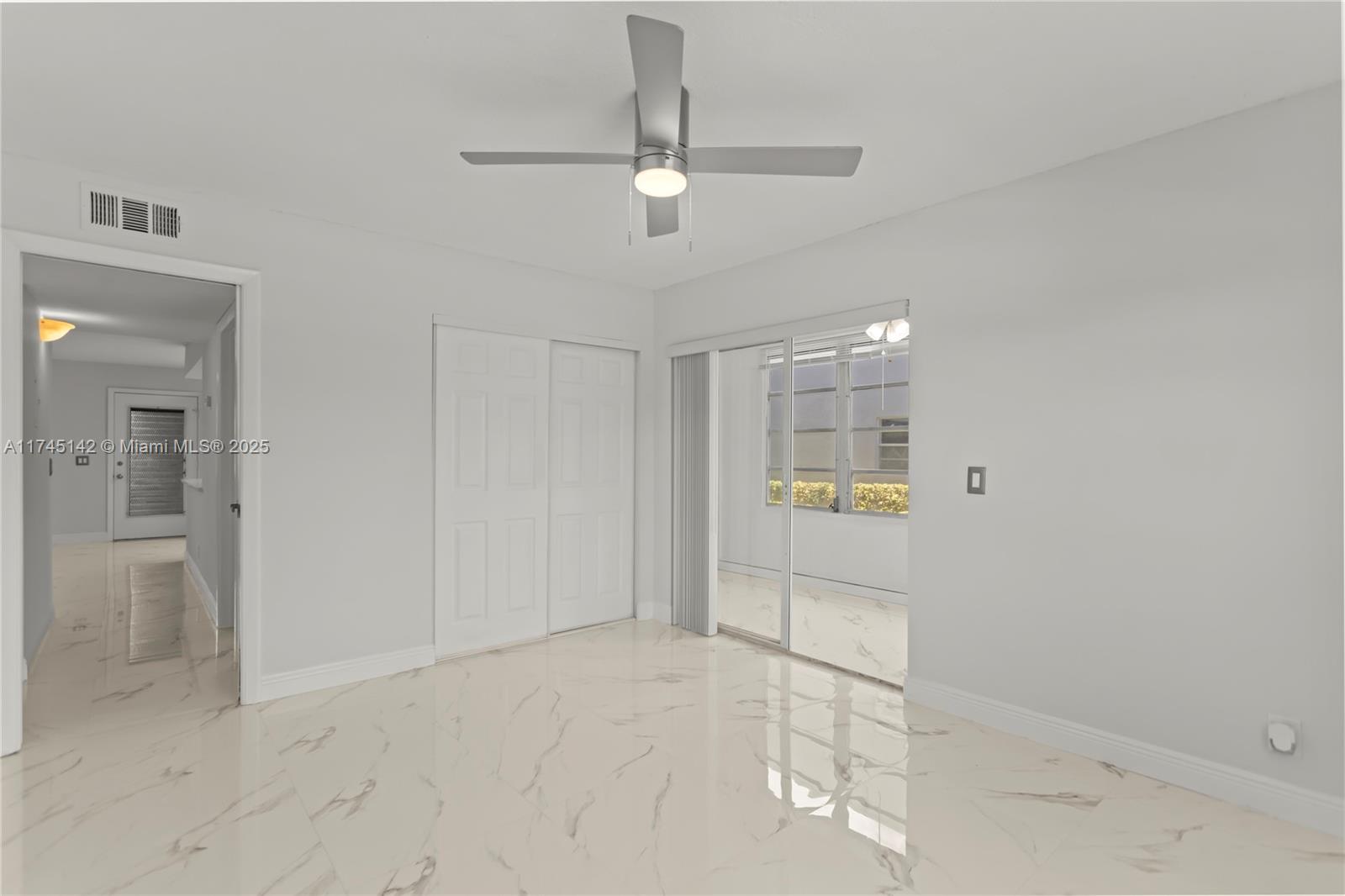 KINGS POINT FLANDERS COND - Residential