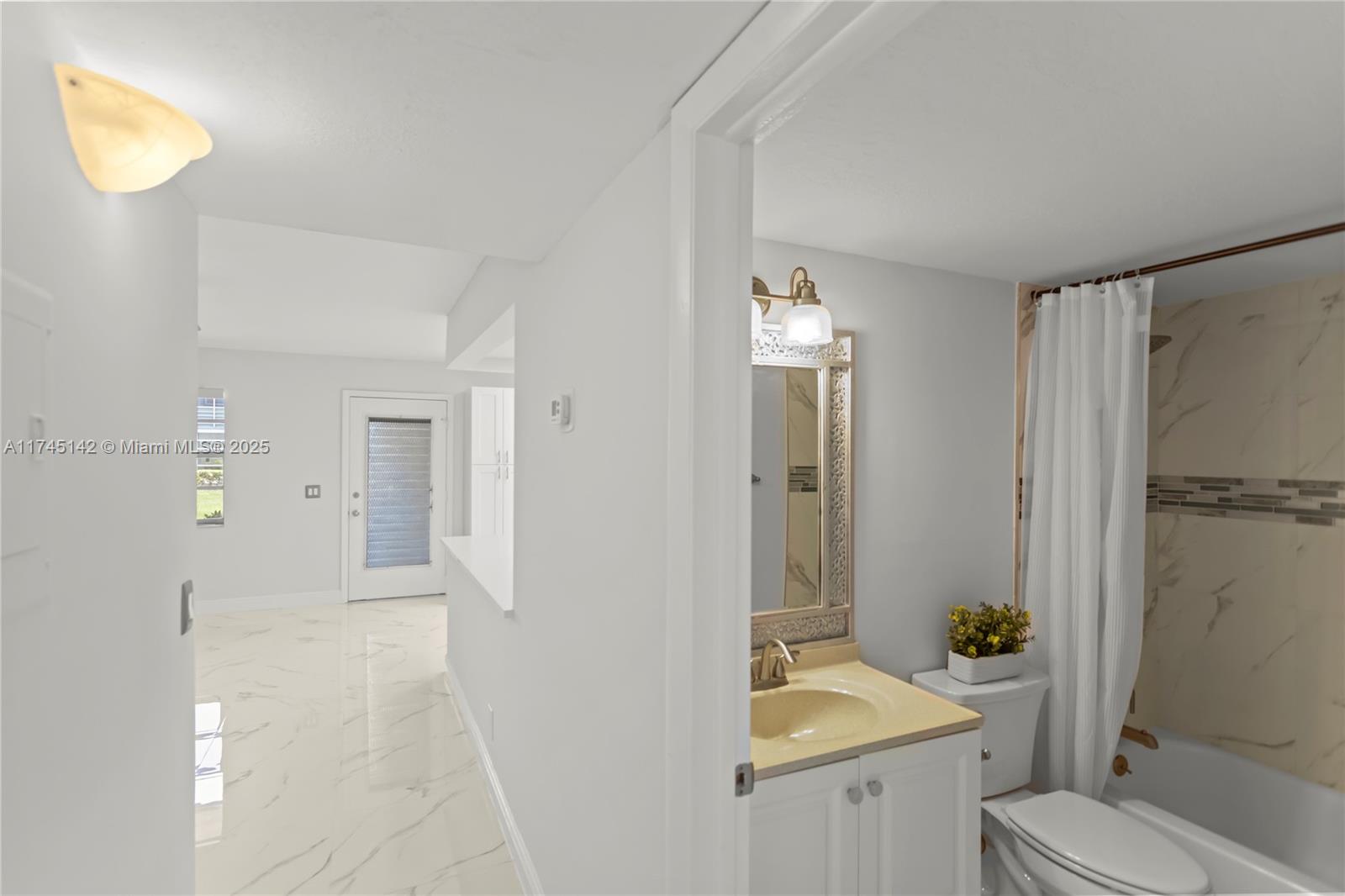 KINGS POINT FLANDERS COND - Residential