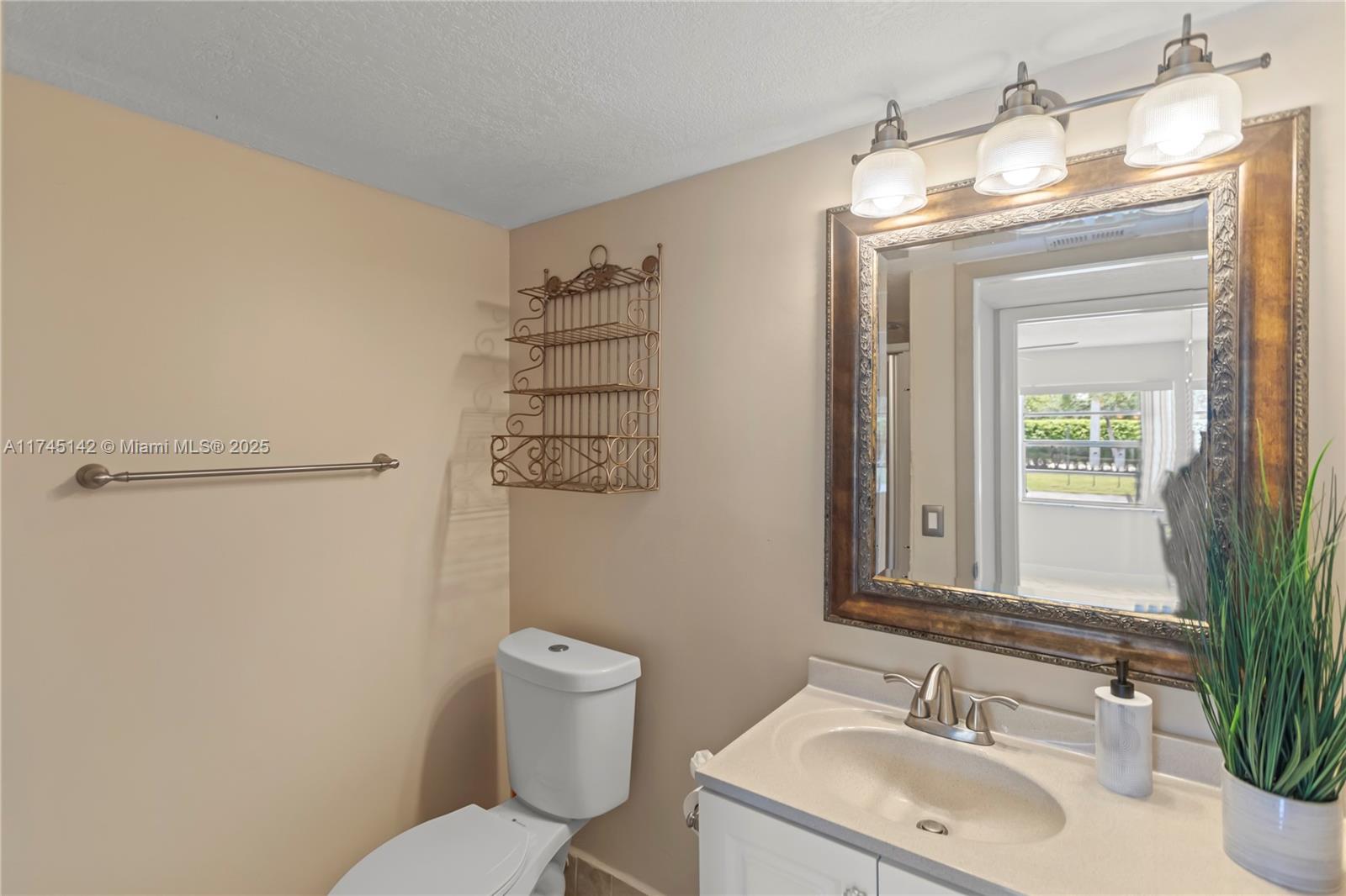 KINGS POINT FLANDERS COND - Residential