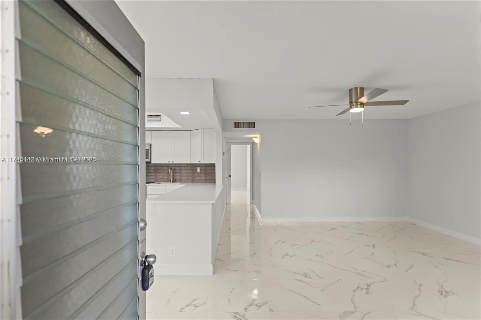 KINGS POINT FLANDERS COND - Residential