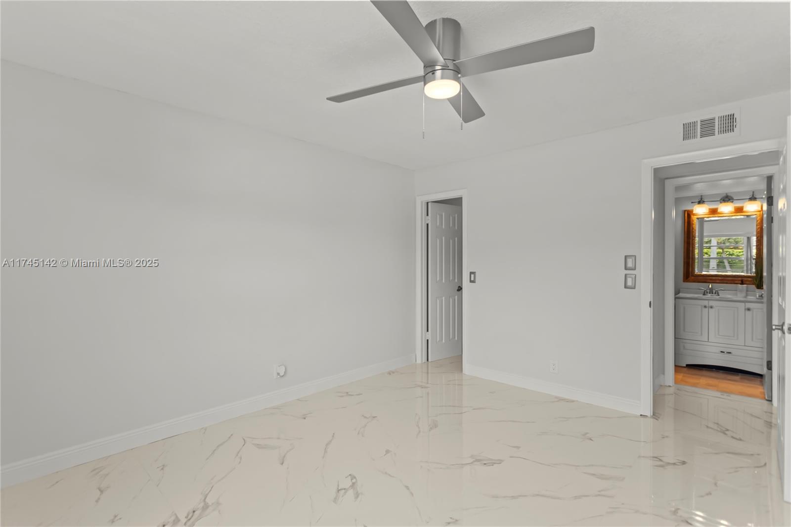 KINGS POINT FLANDERS COND - Residential