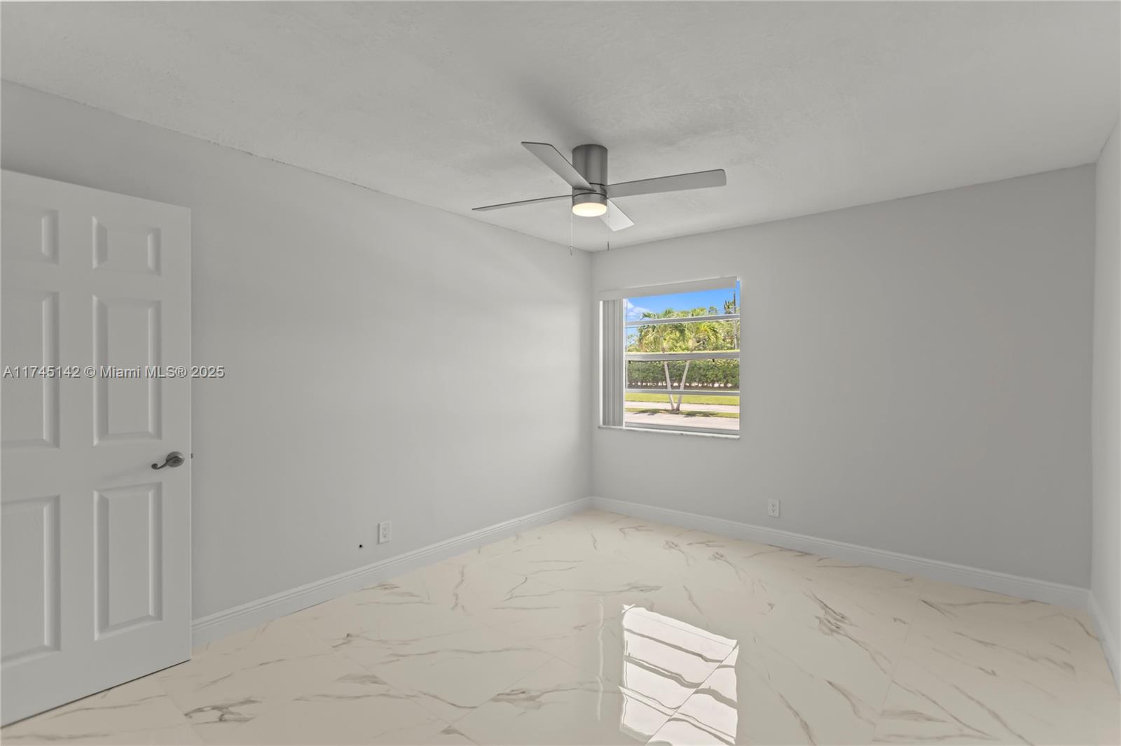 KINGS POINT FLANDERS COND - Residential