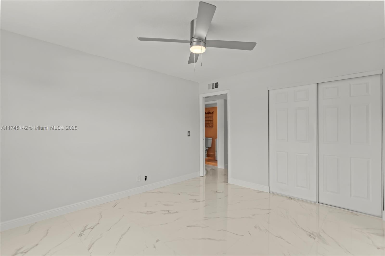 KINGS POINT FLANDERS COND - Residential
