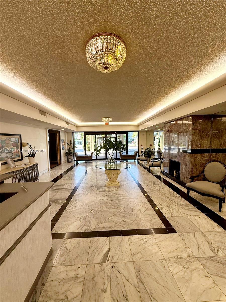 CANONGATE CONDO NO ONE - Residential