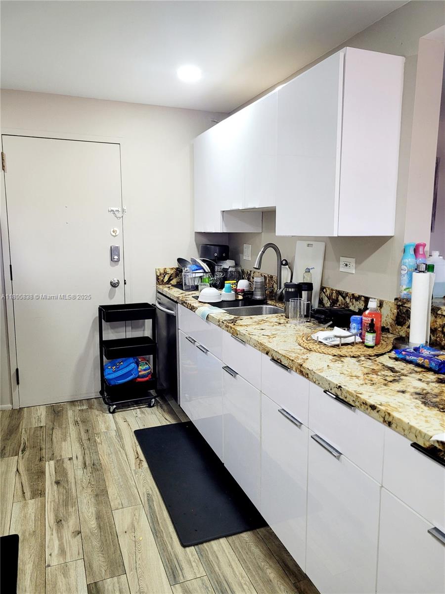 CANONGATE CONDO NO ONE - Residential