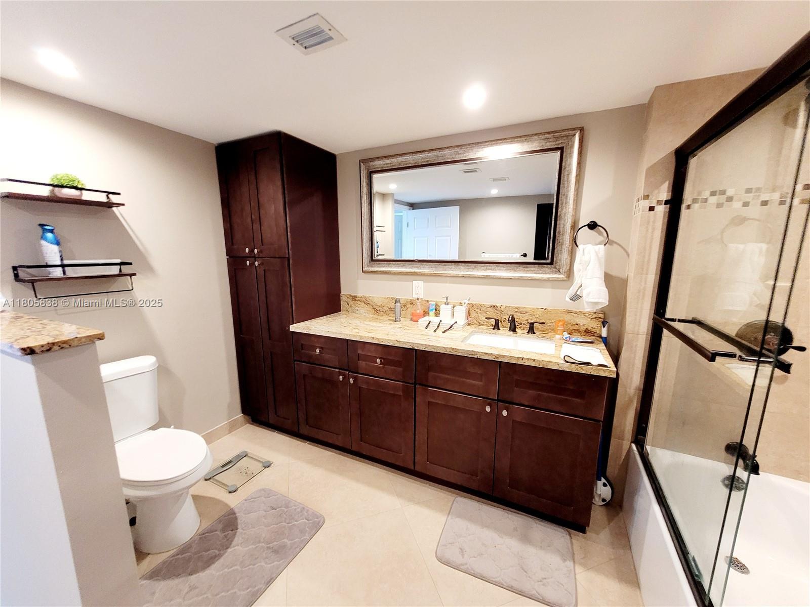 CANONGATE CONDO NO ONE - Residential