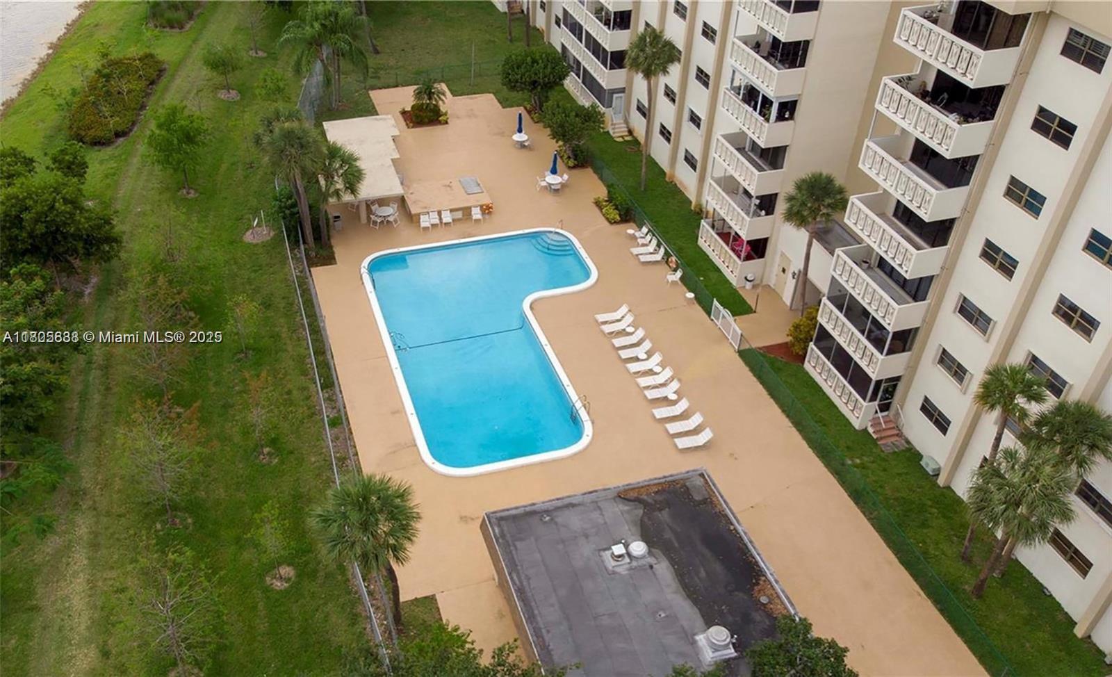 CANONGATE CONDO NO ONE - Residential