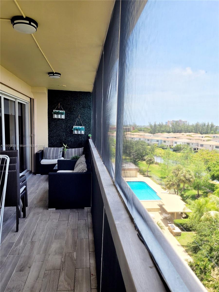 CANONGATE CONDO NO ONE - Residential