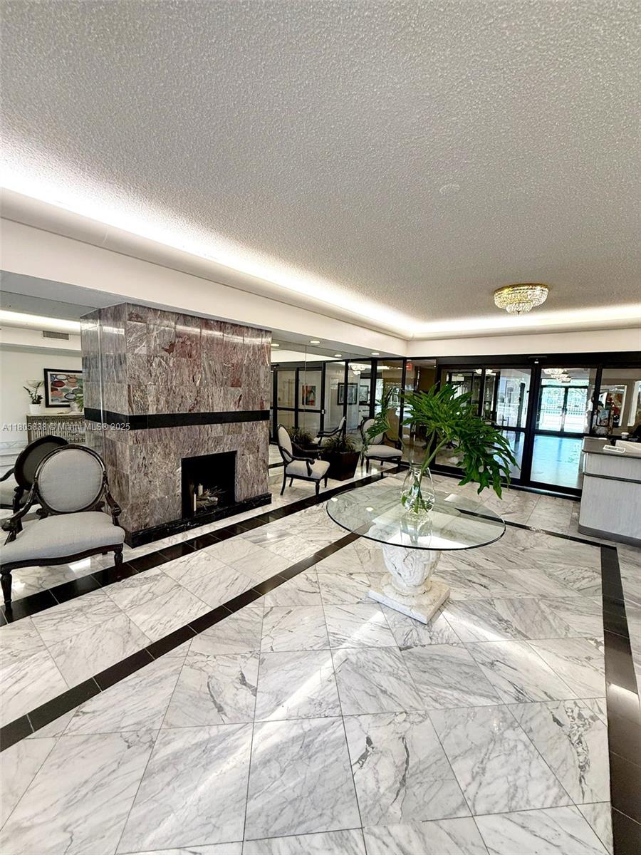 CANONGATE CONDO NO ONE - Residential