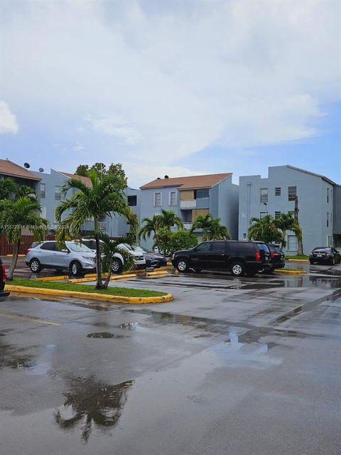Condominium in Hialeah FL 1735 60th St St.jpg