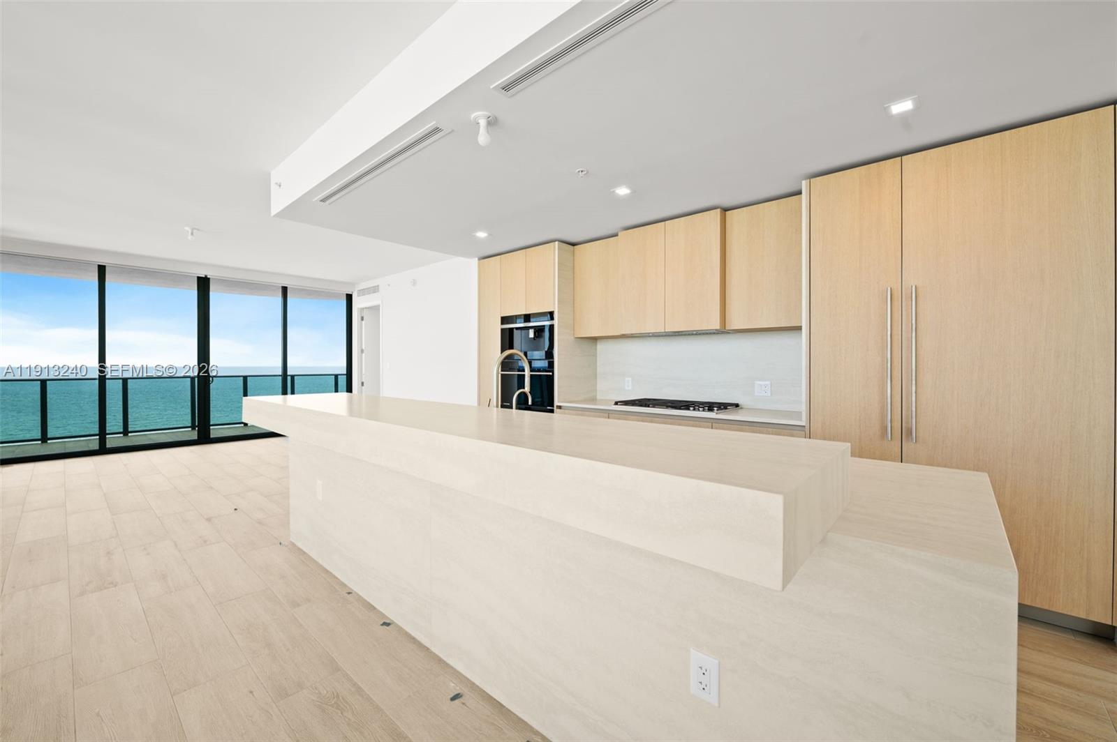 900 N Ocean Blvd 1606