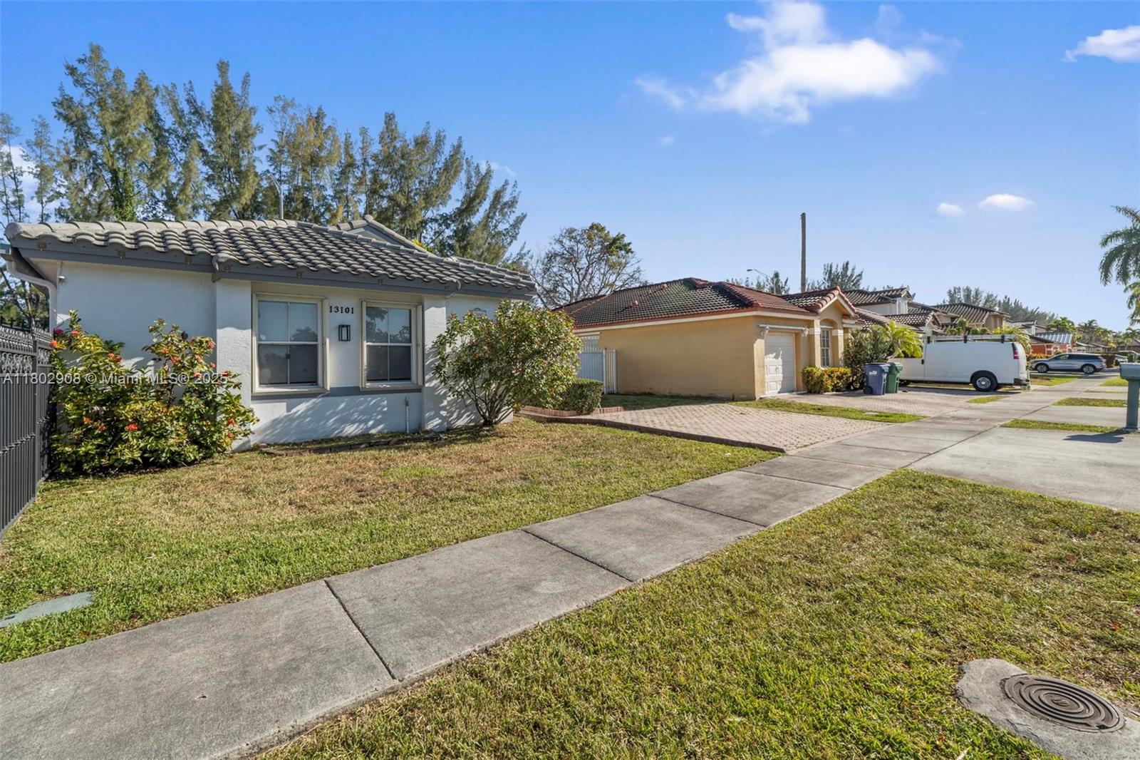 13101 NW 11th Ter 13101