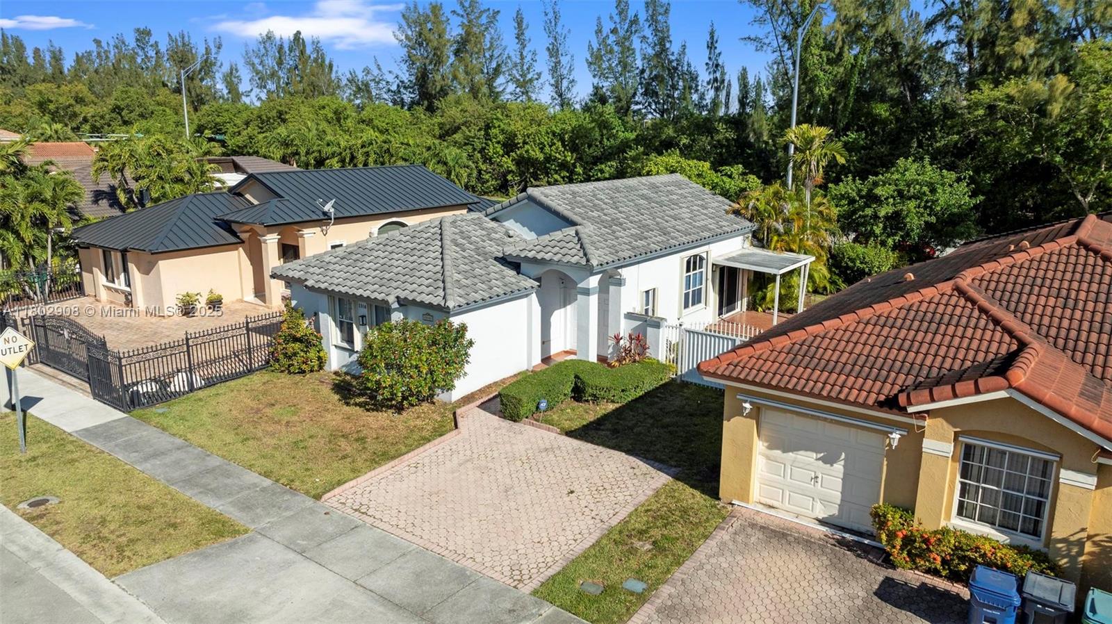 13101 NW 11th Ter 13101