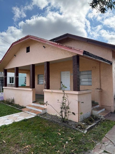 2978 NW 28th St Miami FL 33142