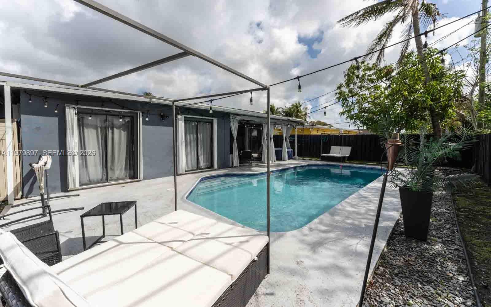 SUNRISE GOLF VILLAGE SEC - Residential