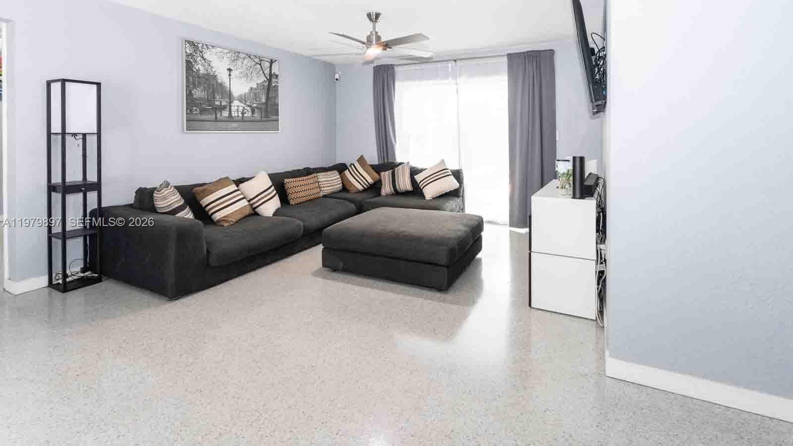 SUNRISE GOLF VILLAGE SEC - Residential