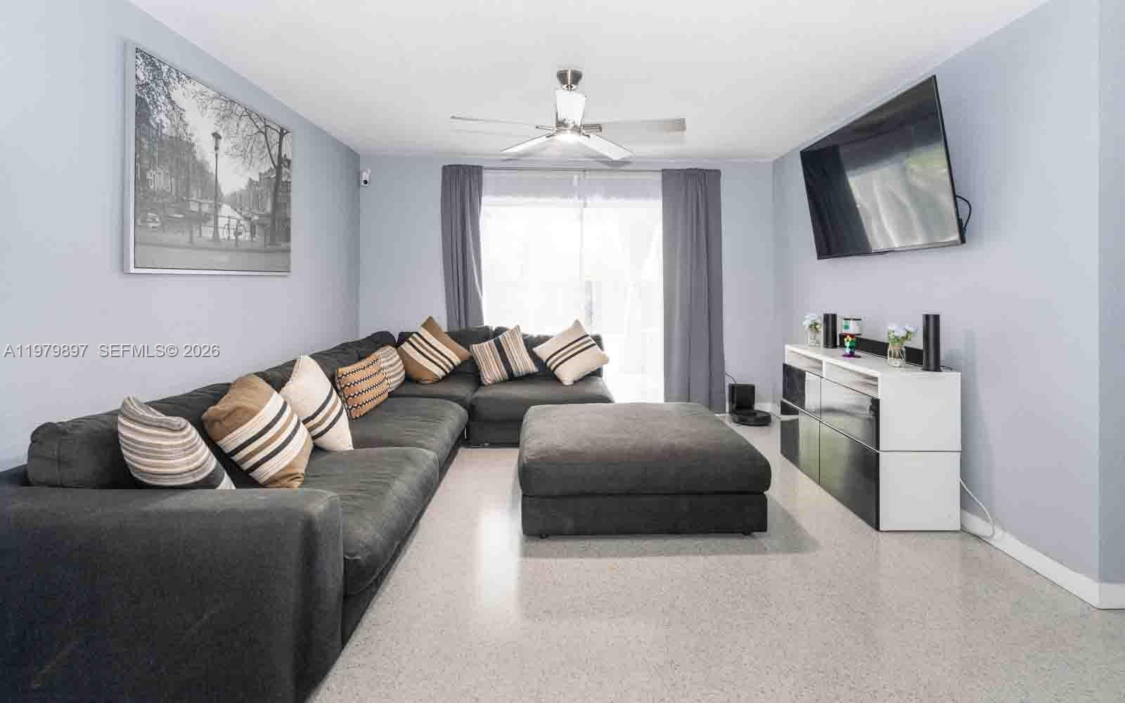 SUNRISE GOLF VILLAGE SEC - Residential