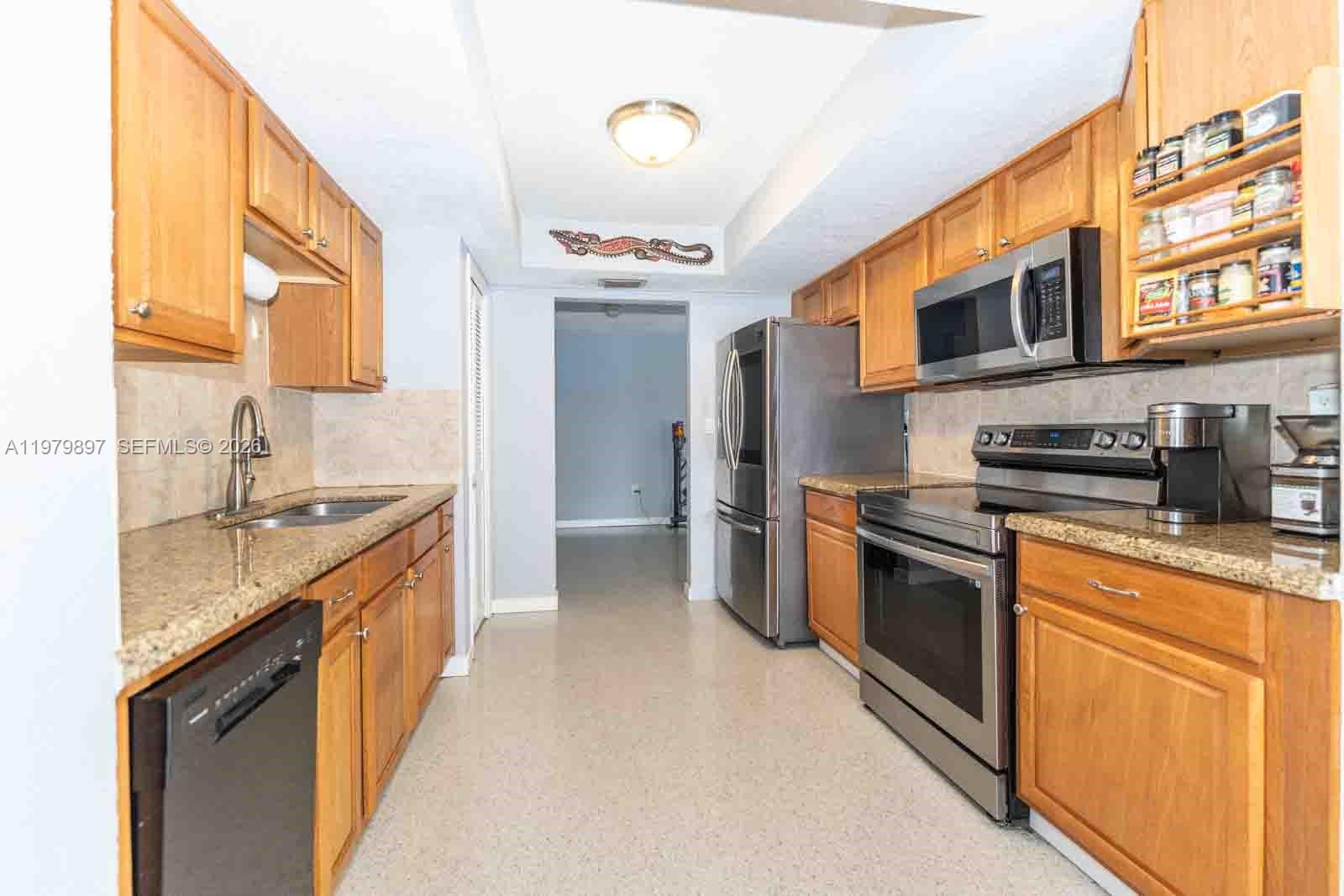 SUNRISE GOLF VILLAGE SEC - Residential