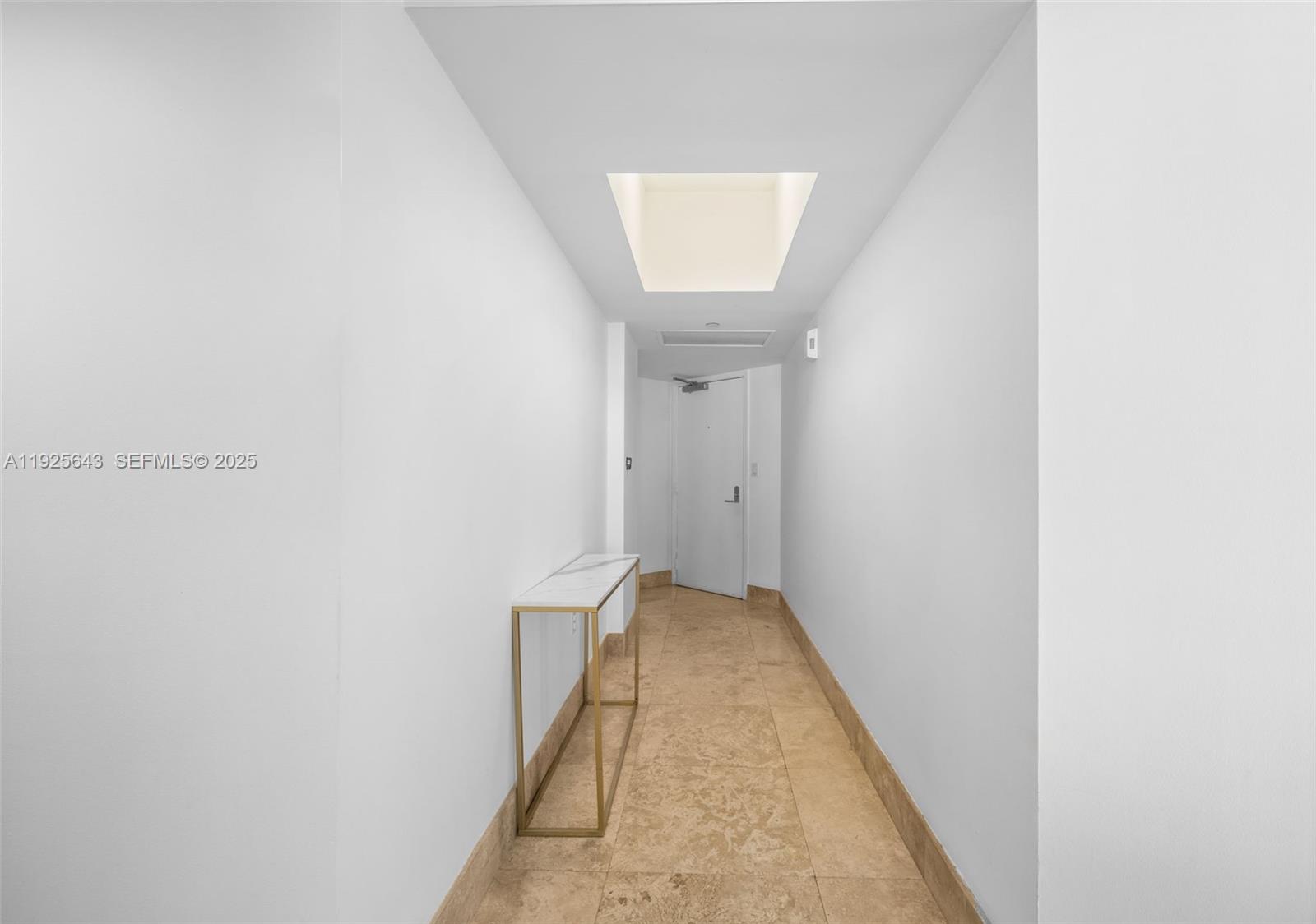 TURNBERRY VILLAGE SO TOWE - Residential Lease