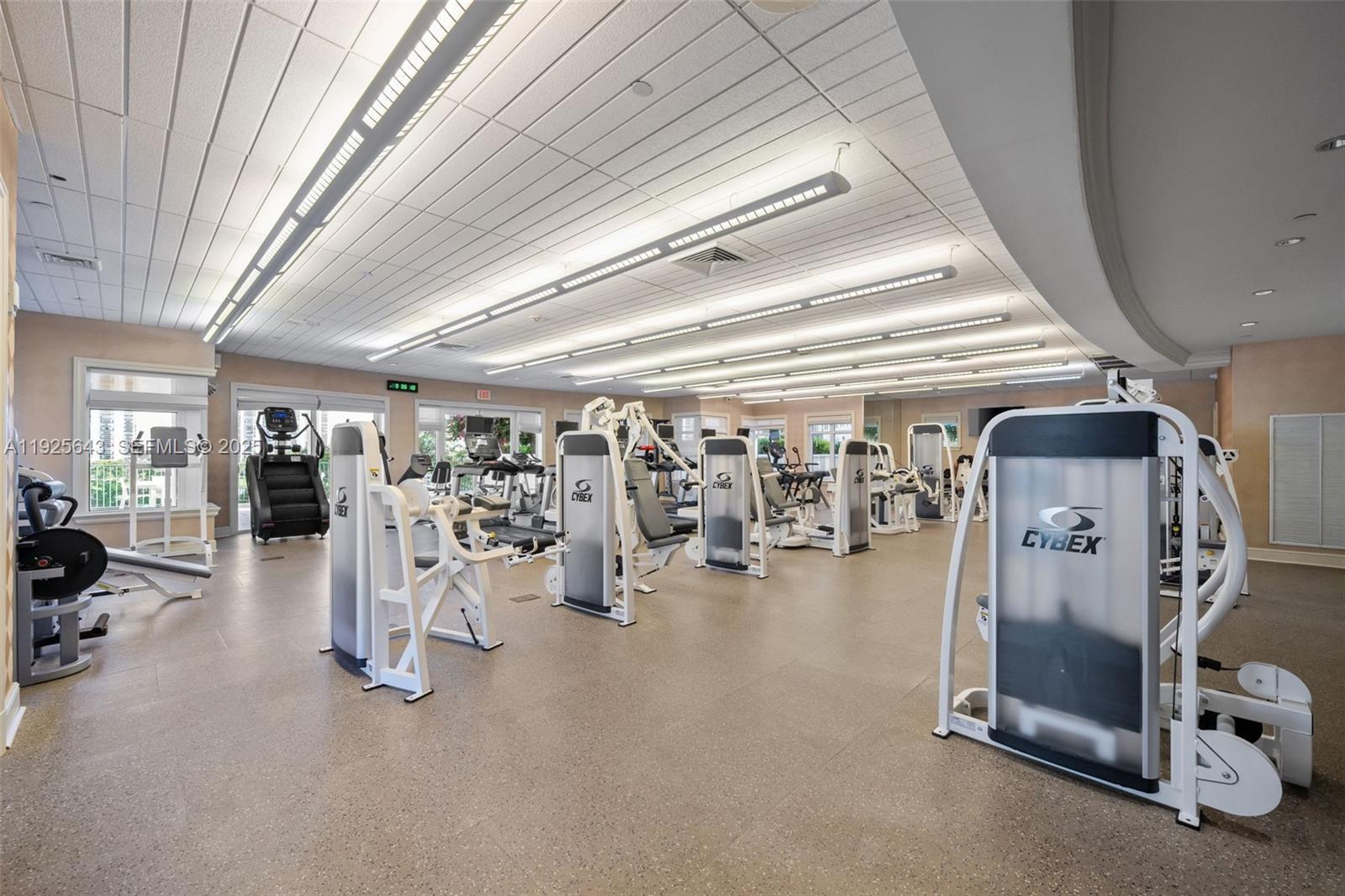 TURNBERRY VILLAGE SO TOWE - Residential Lease