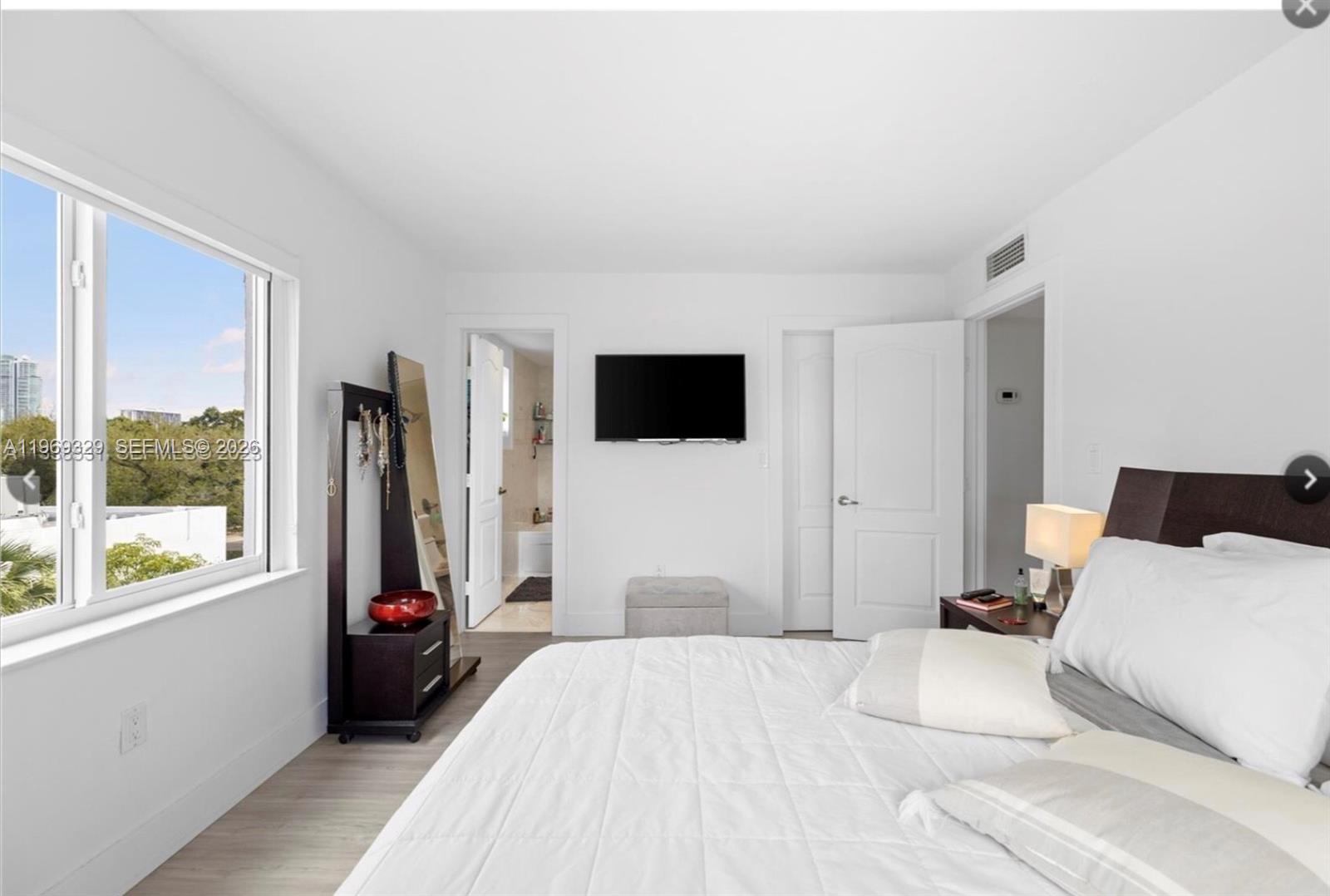 CORAL WAY MANOR CONDO - Residential