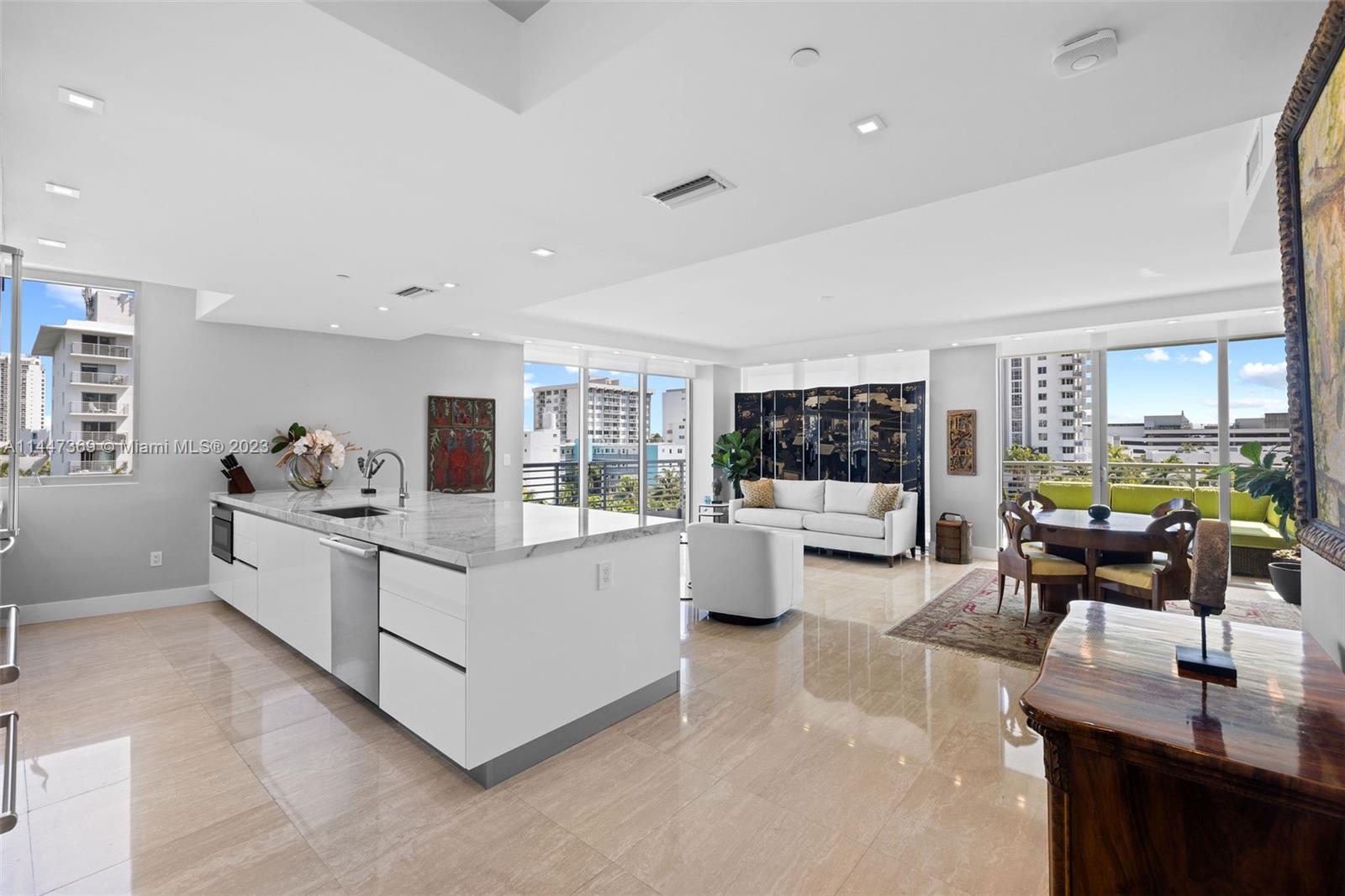CAPRI SOUTH BEACH CONDO - Residential