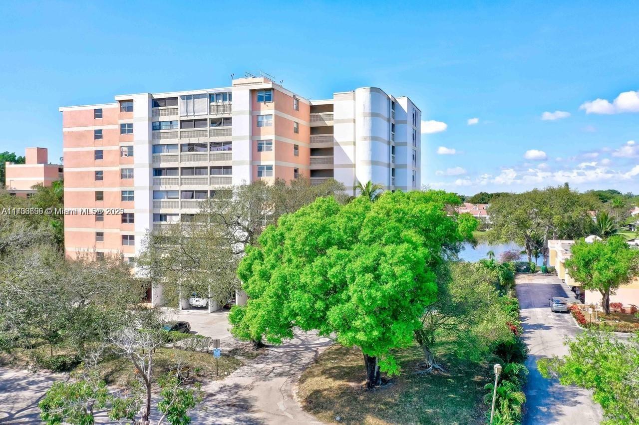 Rental Property at 3301 Spanish Moss Ter 302, Lauderhill, Miami-Dade County, Florida - Bedrooms: 2 
Bathrooms: 2  - $2,050 MO.