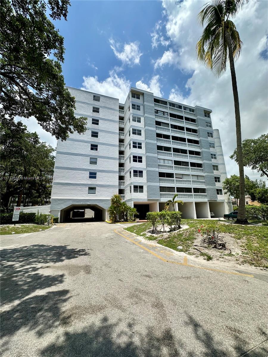3301 Spanish Moss Ter 302, Lauderhill, Miami-Dade County, Florida - 2 Bedrooms  
2 Bathrooms - 