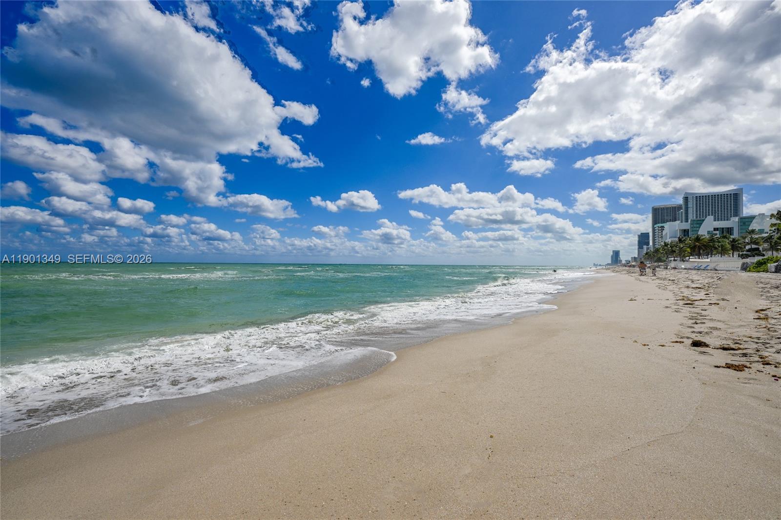 RESIDENCES ON HOLLYWOOD B - Residential