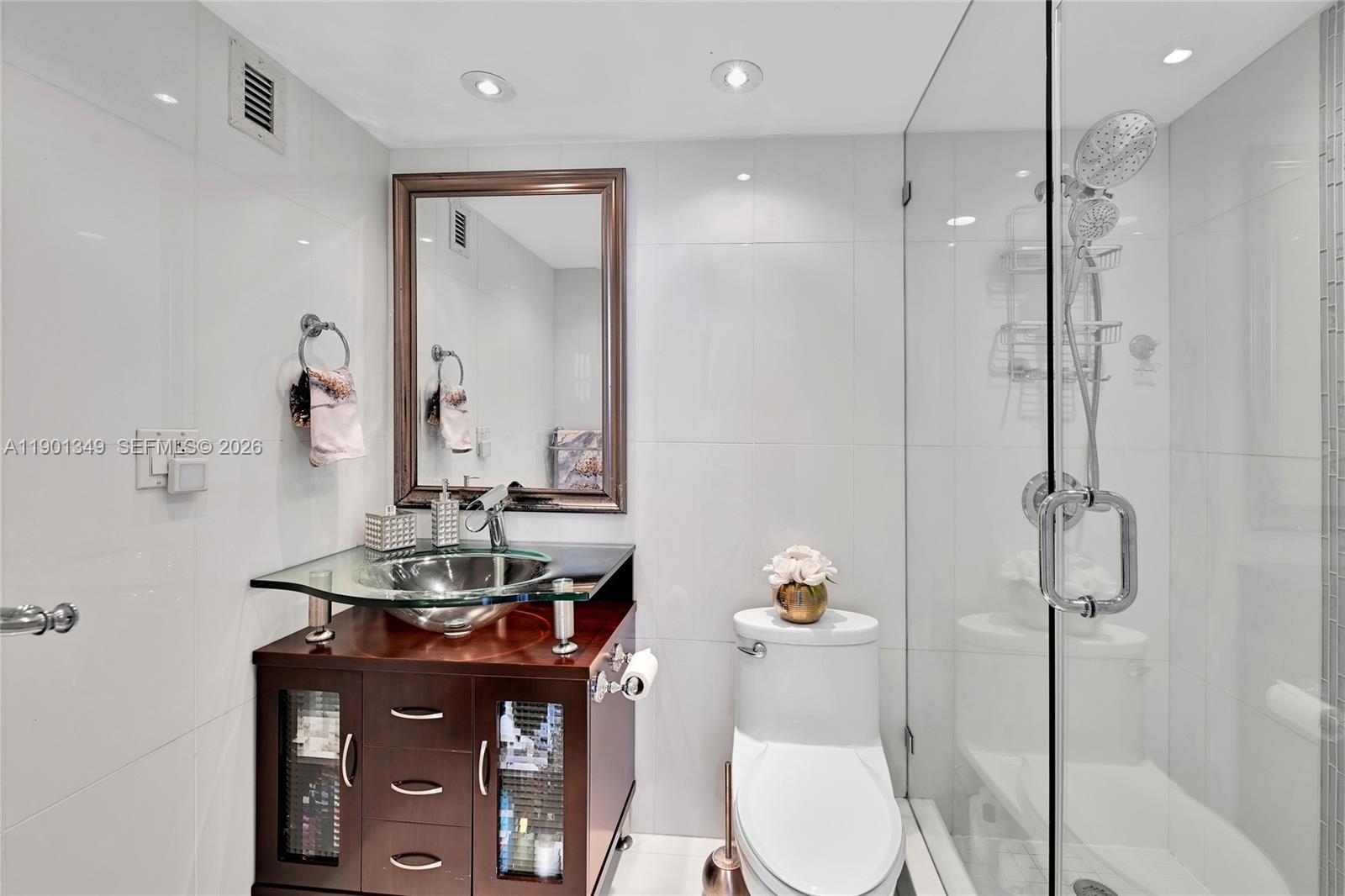 RESIDENCES ON HOLLYWOOD B - Residential