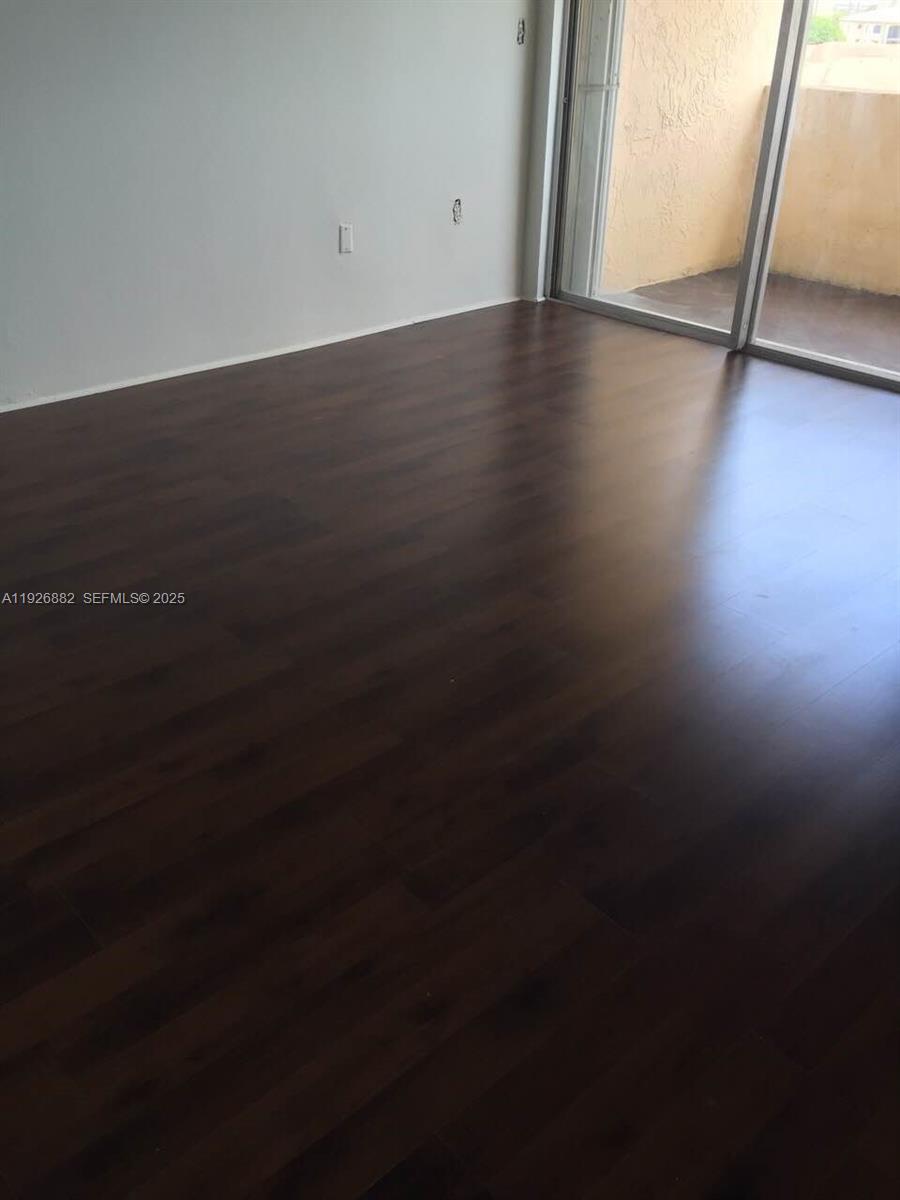 THE BEACH CLUB FONTAINEBL - Residential