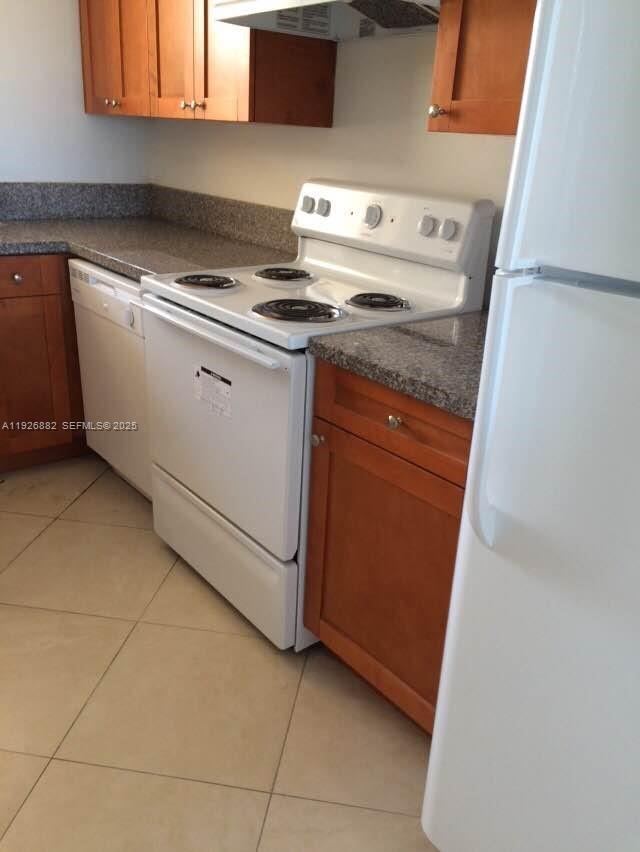 THE BEACH CLUB FONTAINEBL - Residential