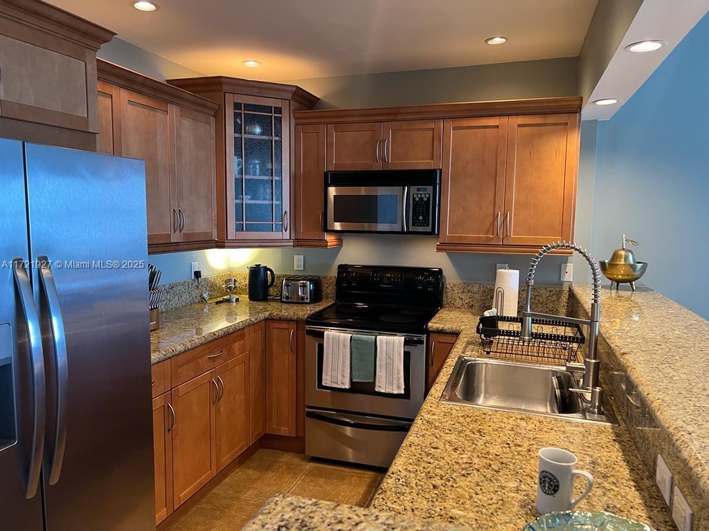 SEA AIR TOWERS CONDO - Residential Lease