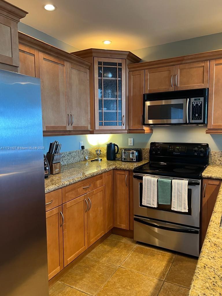 SEA AIR TOWERS CONDO - Residential Lease