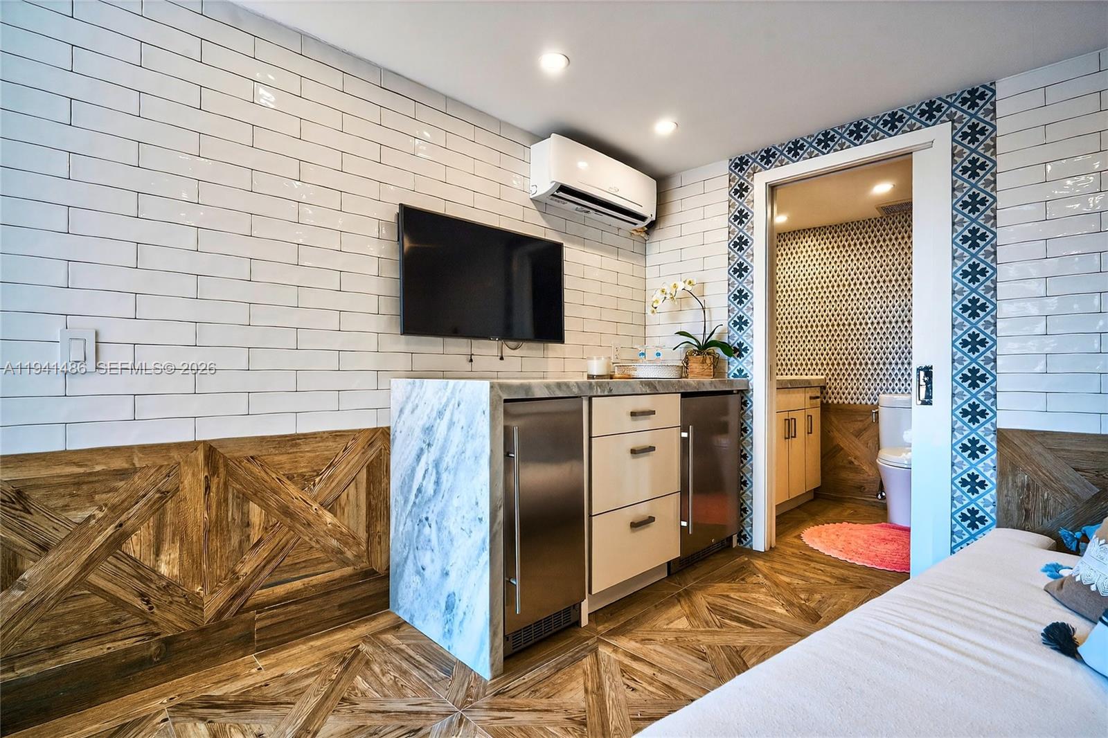 BAL HARBOUR 101 CONDO - Residential