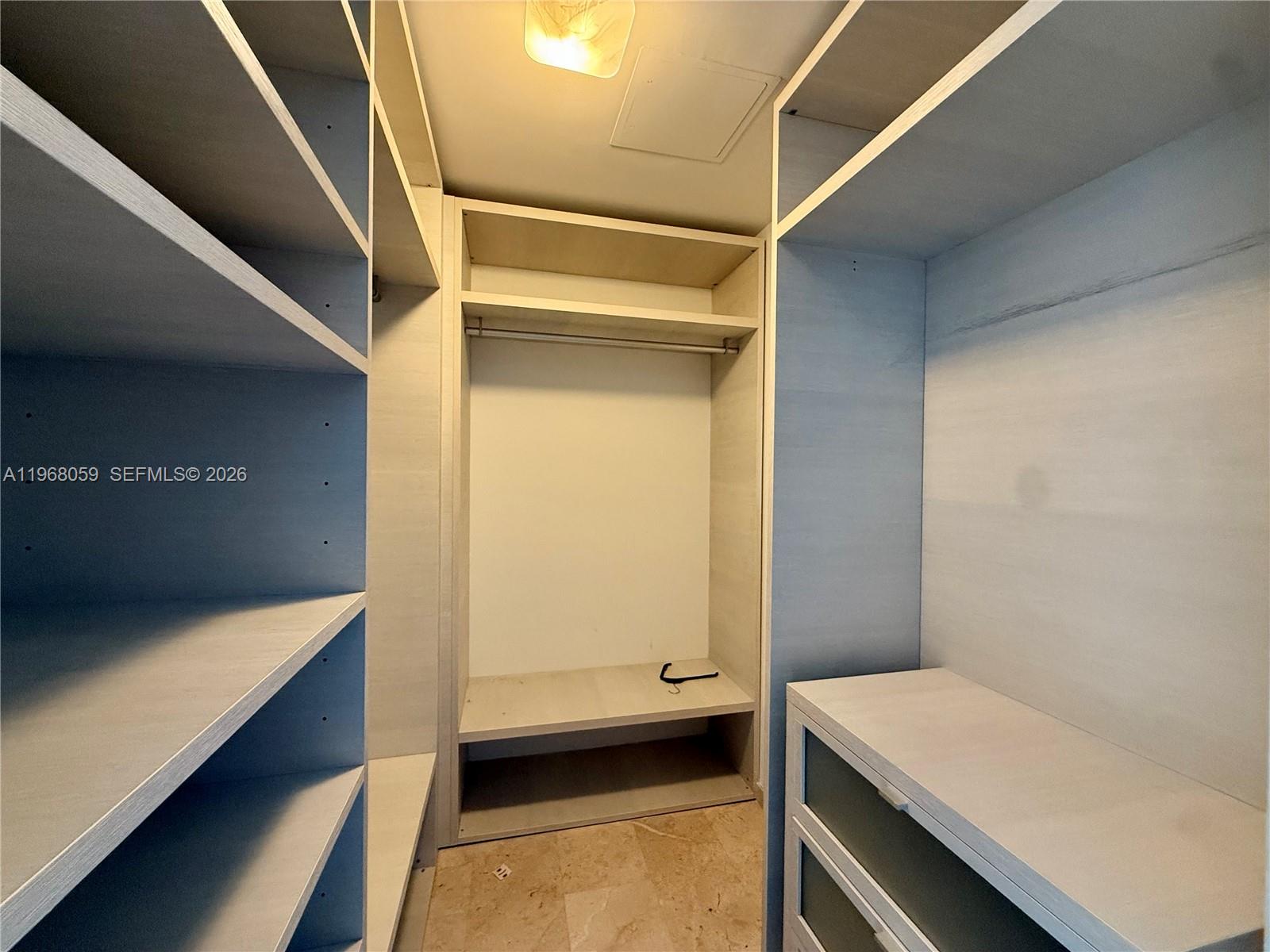 RISE CONDO - Residential