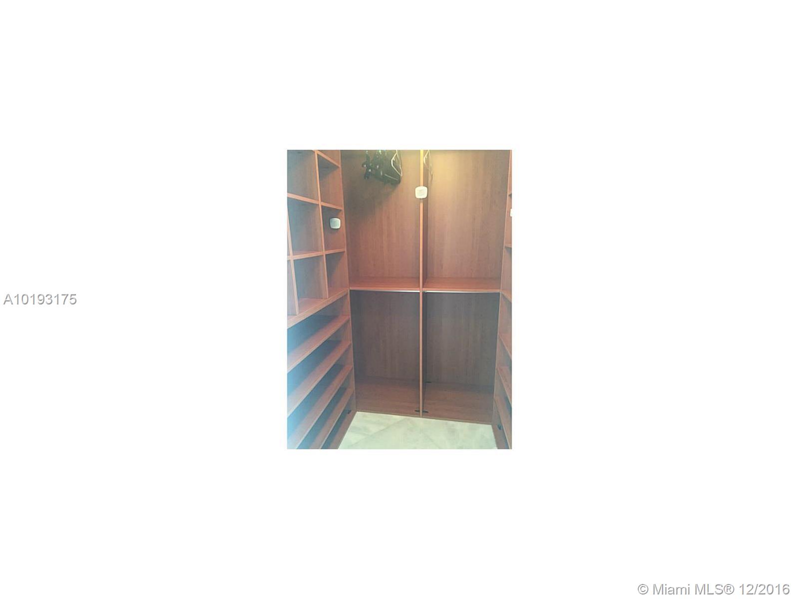 Icon Brickell - Residential Lease