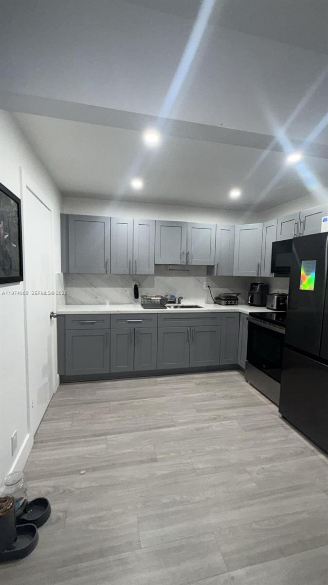 ROYALE GREEN CONDO 3 - Residential