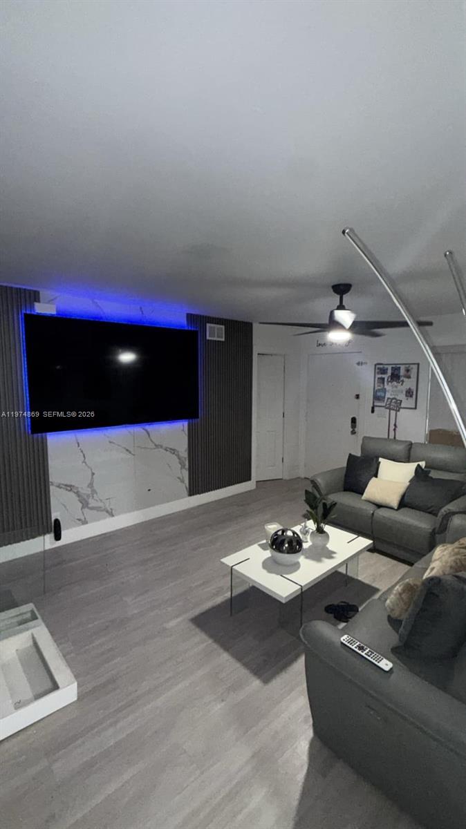 ROYALE GREEN CONDO 3 - Residential