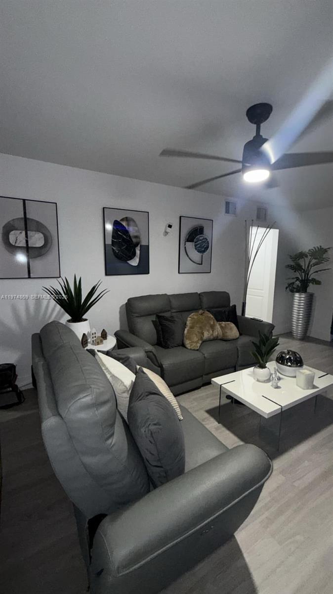 ROYALE GREEN CONDO 3 - Residential