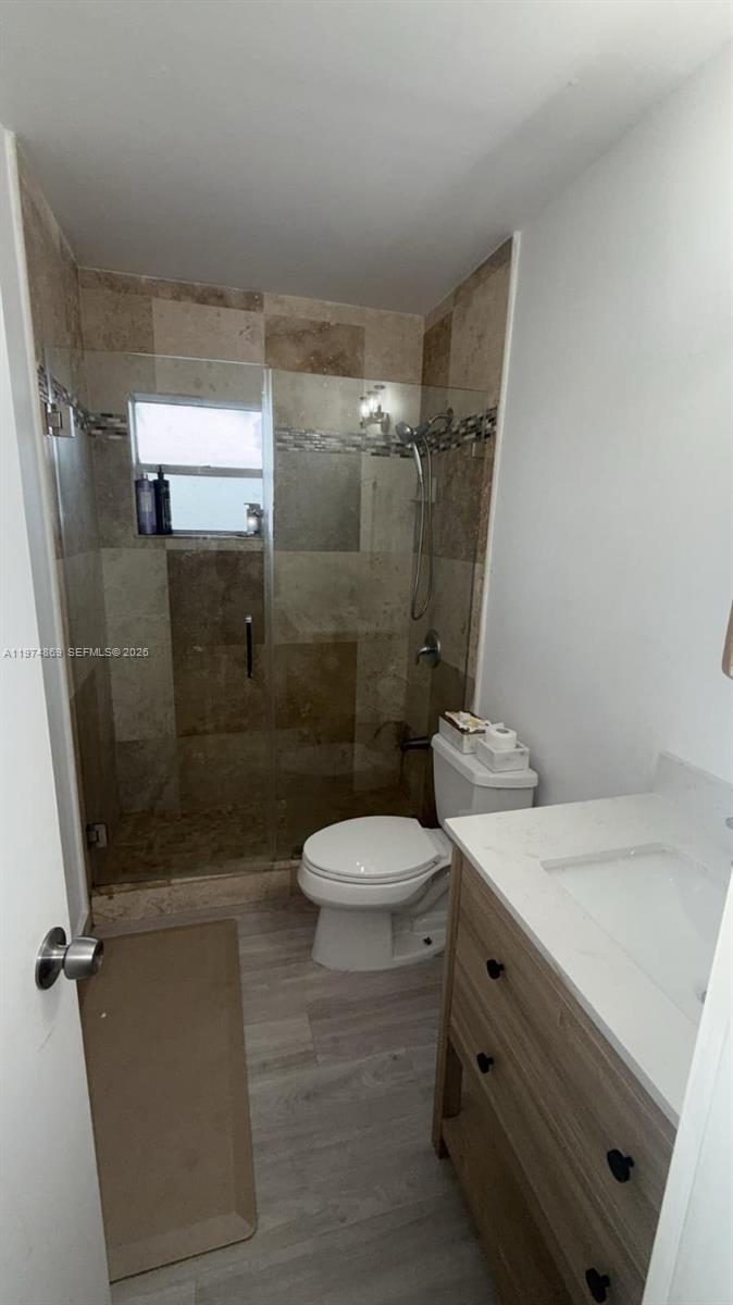 ROYALE GREEN CONDO 3 - Residential