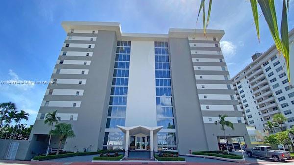 9273 Collins Ave 201, Surfside, Miami-Dade County, Florida - 1 Bedrooms  
2 Bathrooms - 
