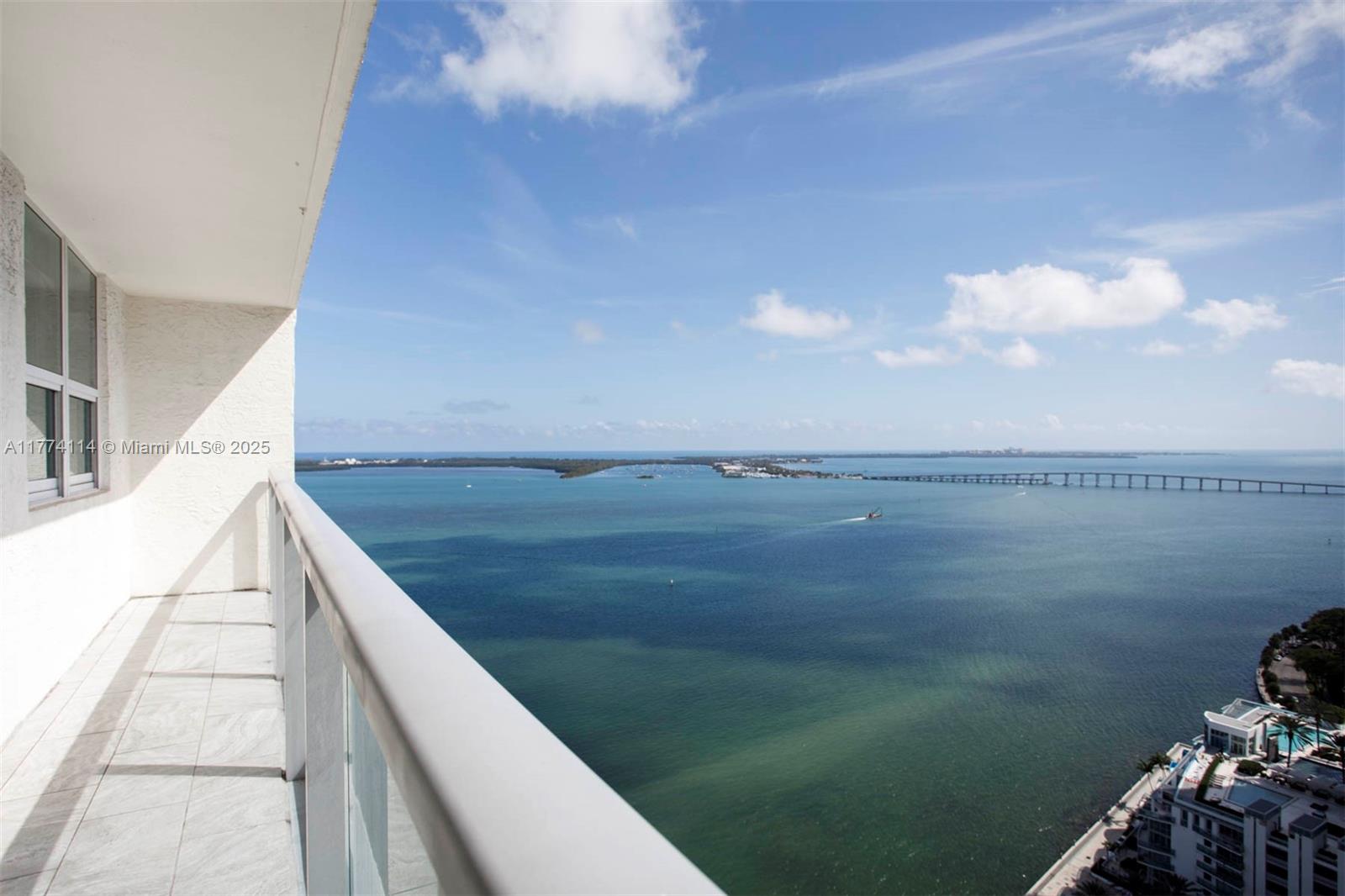 Property for Sale at 1155 Brickell Bay Dr 3105, Miami, Broward County, Florida - Bedrooms: 1 
Bathrooms: 1  - $450,000