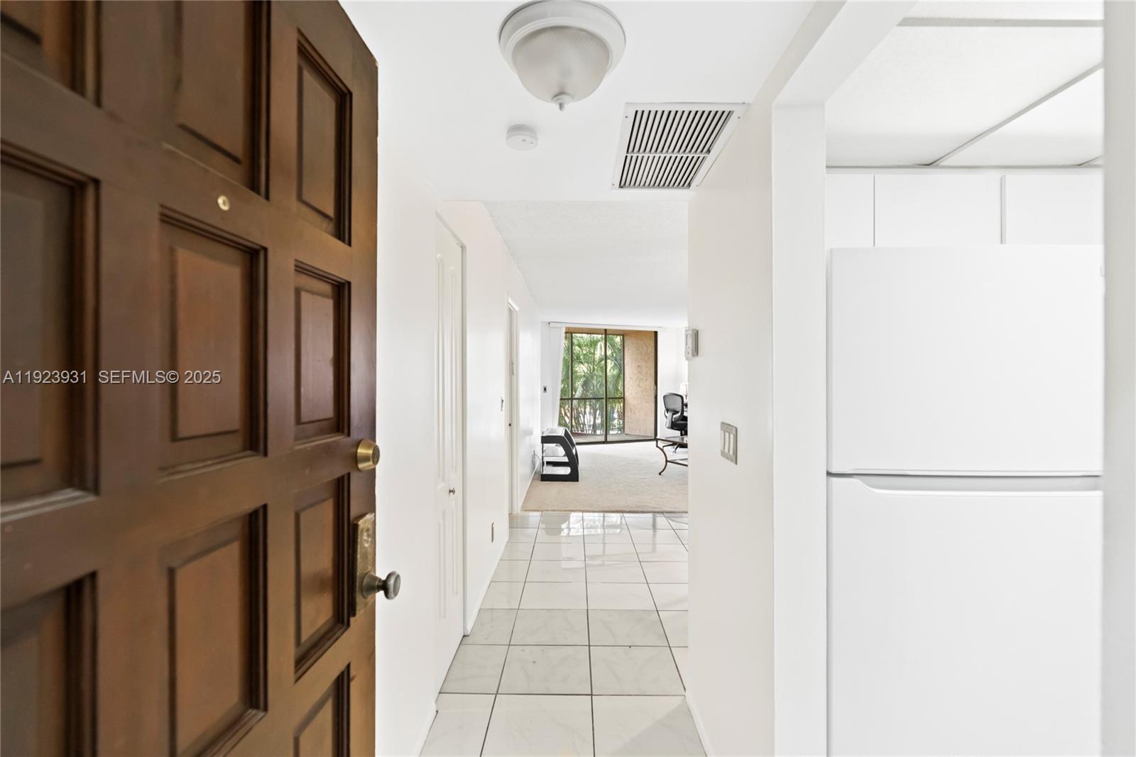 EMERALD HILLS C C APTS CO - Residential