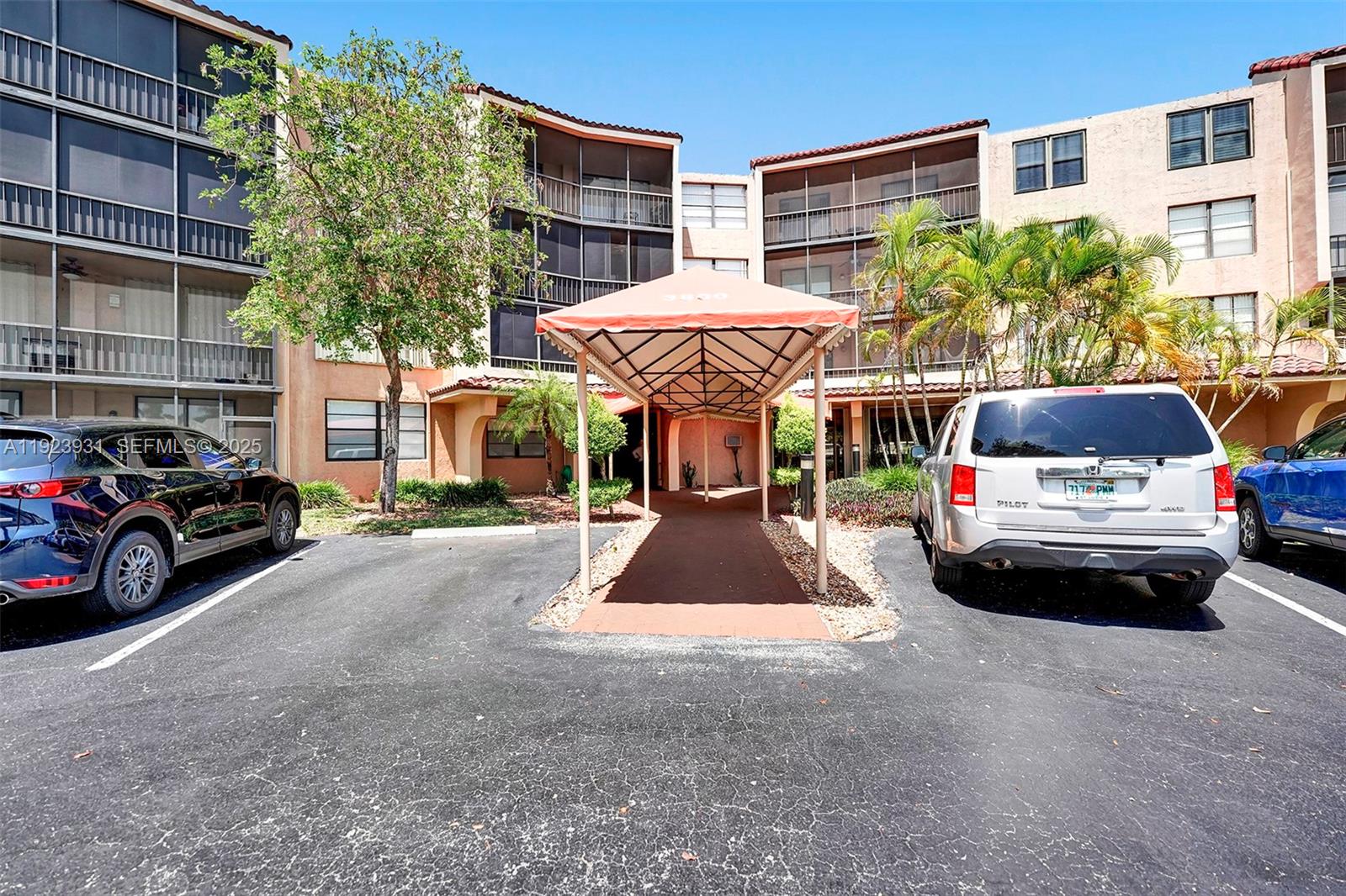 EMERALD HILLS C C APTS CO - Residential