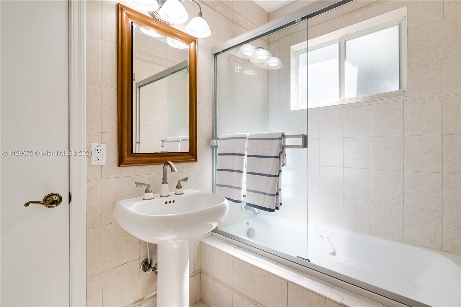 CORAL GABLES RIVIERA SEC - Residential