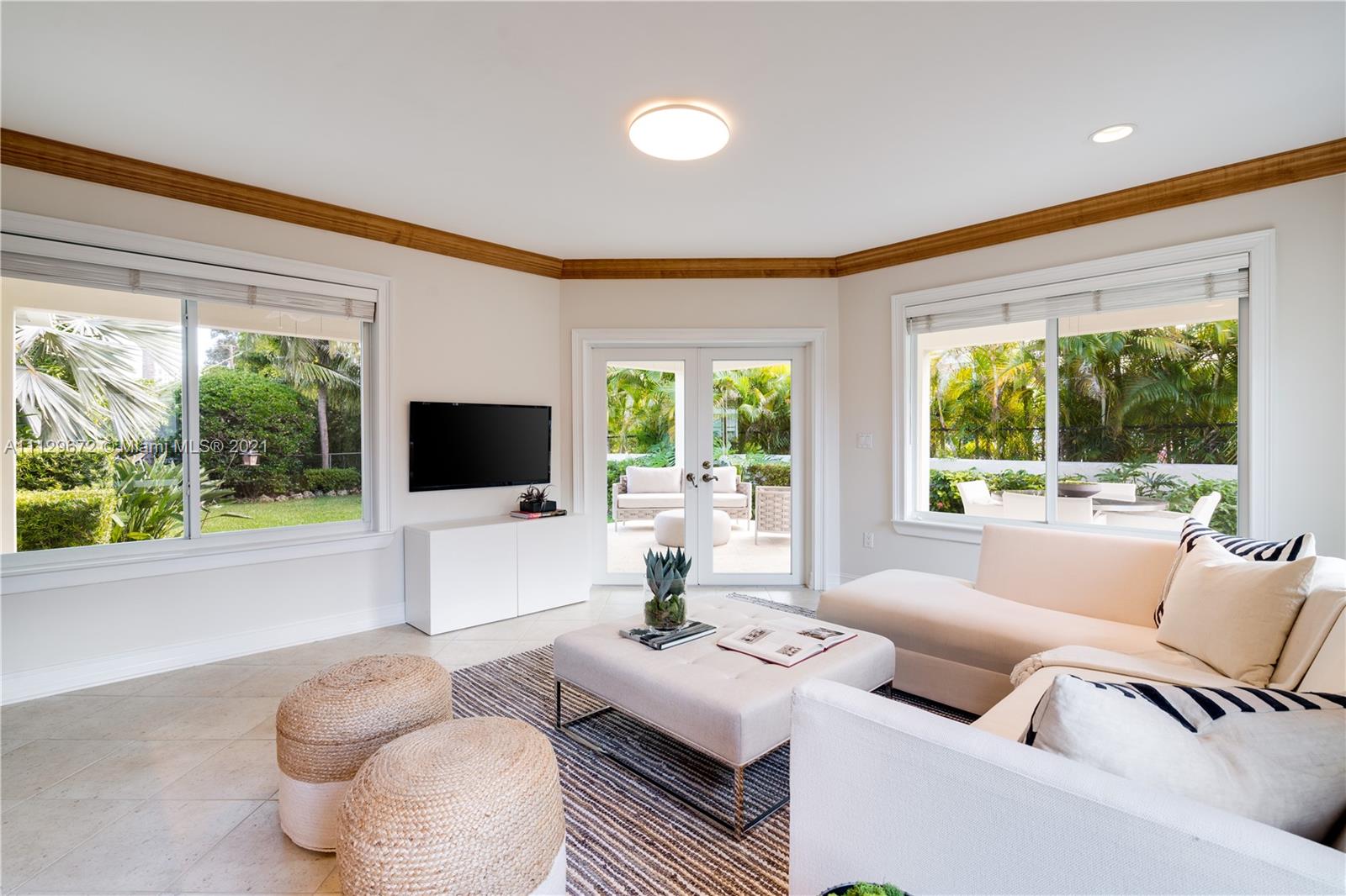 CORAL GABLES RIVIERA SEC - Residential